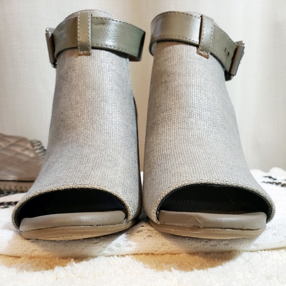 NWT! Solesenseability Regina Stone Heels size 6 - Picture 8 of 8